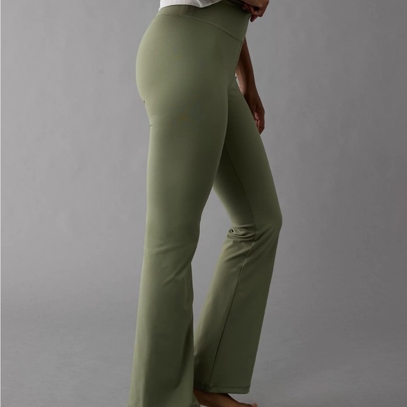 AE The Everything High-Waisted Flare Legging - Picture 4 of 9